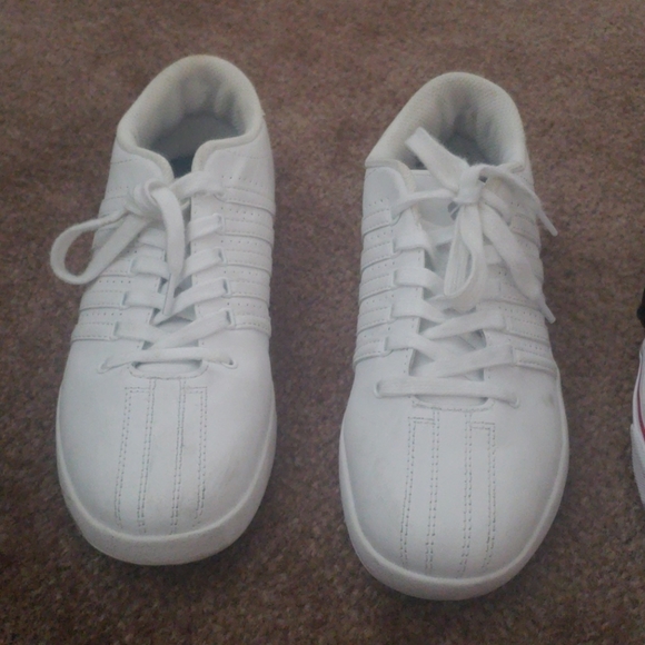 Shoe bundle - Picture 3 of 5